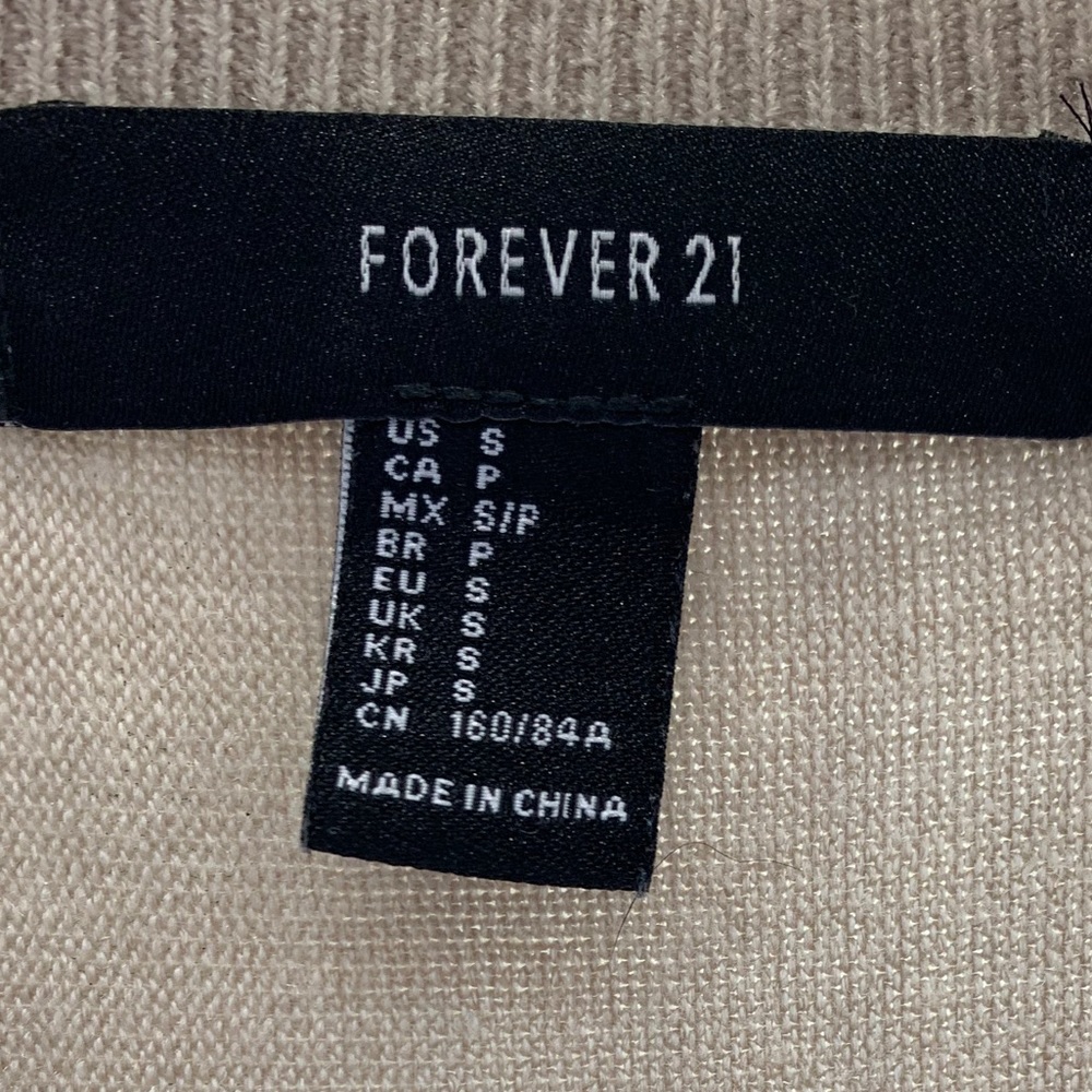 sweater - Picture 3 of 3